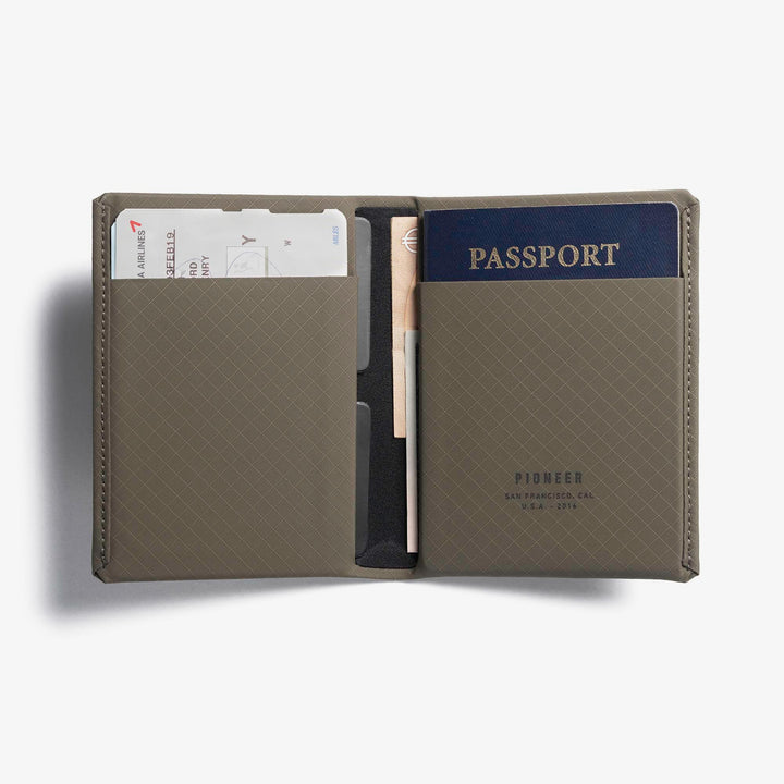Passport Wallet - Pioneer Carry #color_earth-3xd