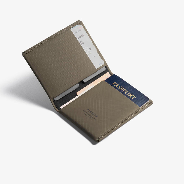 Passport Wallet - Pioneer Carry #color_earth-3xd