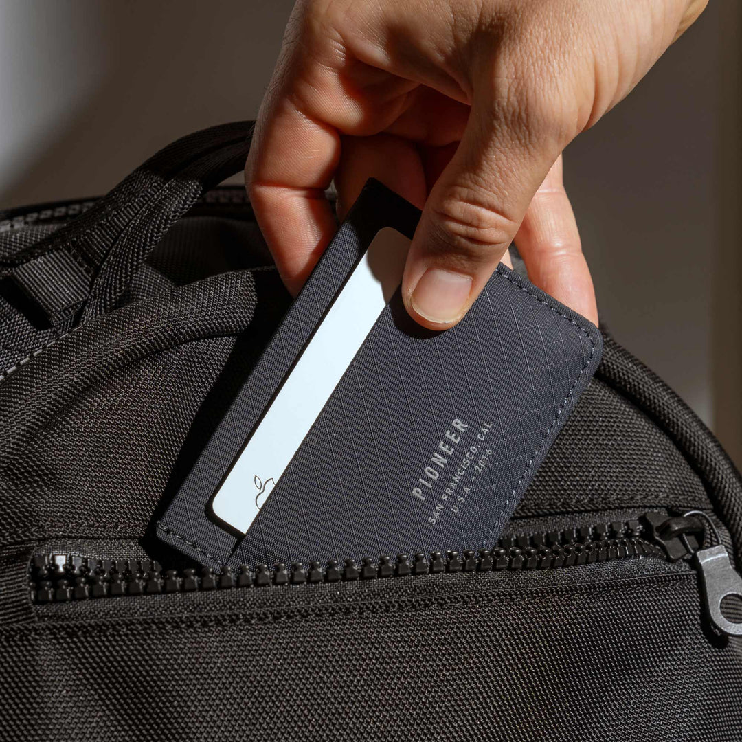 Molecule Cardholder - Pioneer Carry #color_navy-3xd