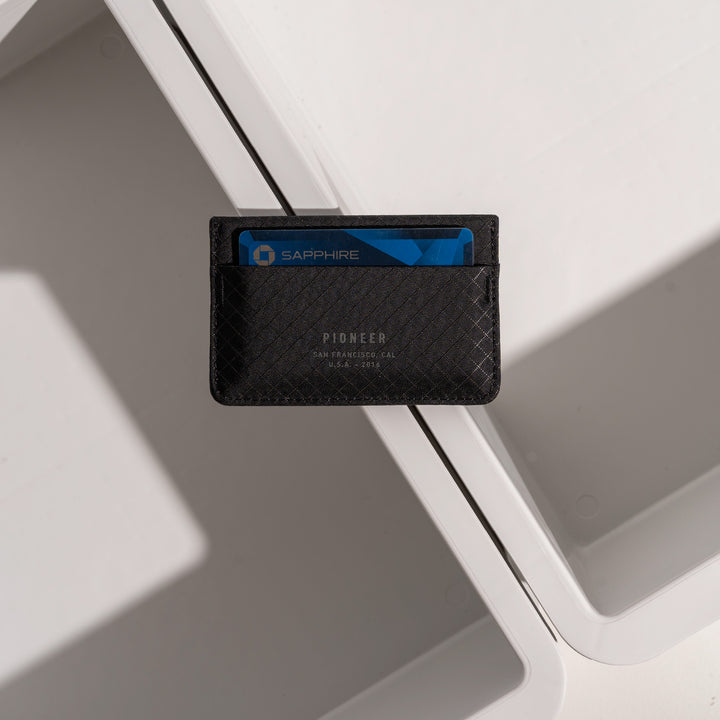 Molecule Cardholder - Pioneer Carry #color_onyx-10xd