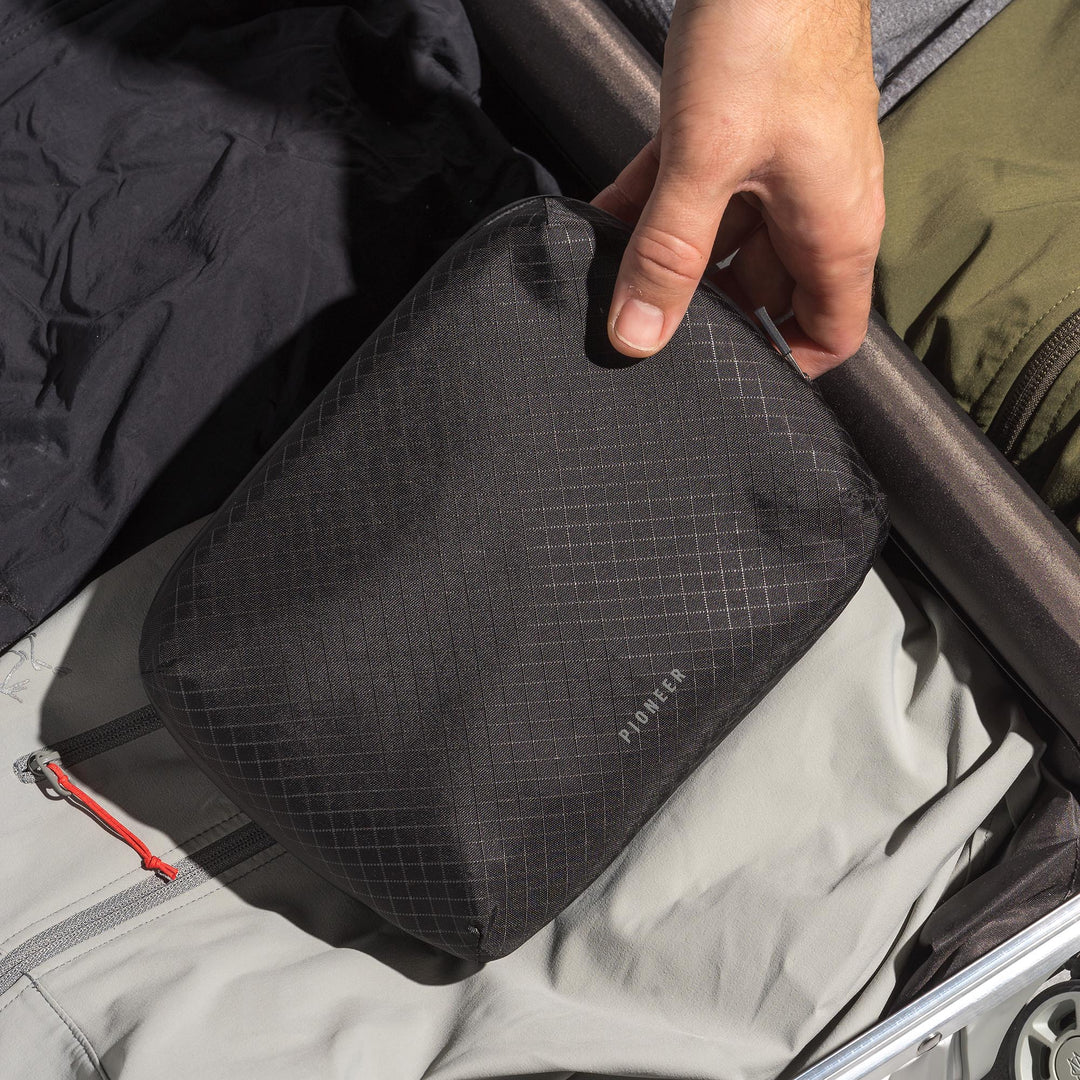 Global Pouch - Pioneer Carry #color_onyx-10xd