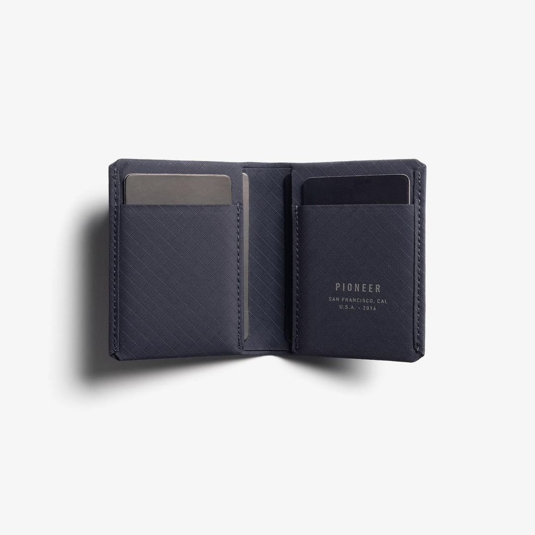 Matter Bifold - Pioneer Carry #color_navy-3xd