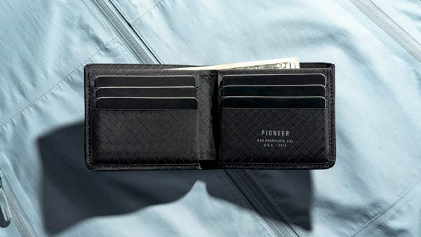 Pioneer Carry Billfold Wallets Marquee