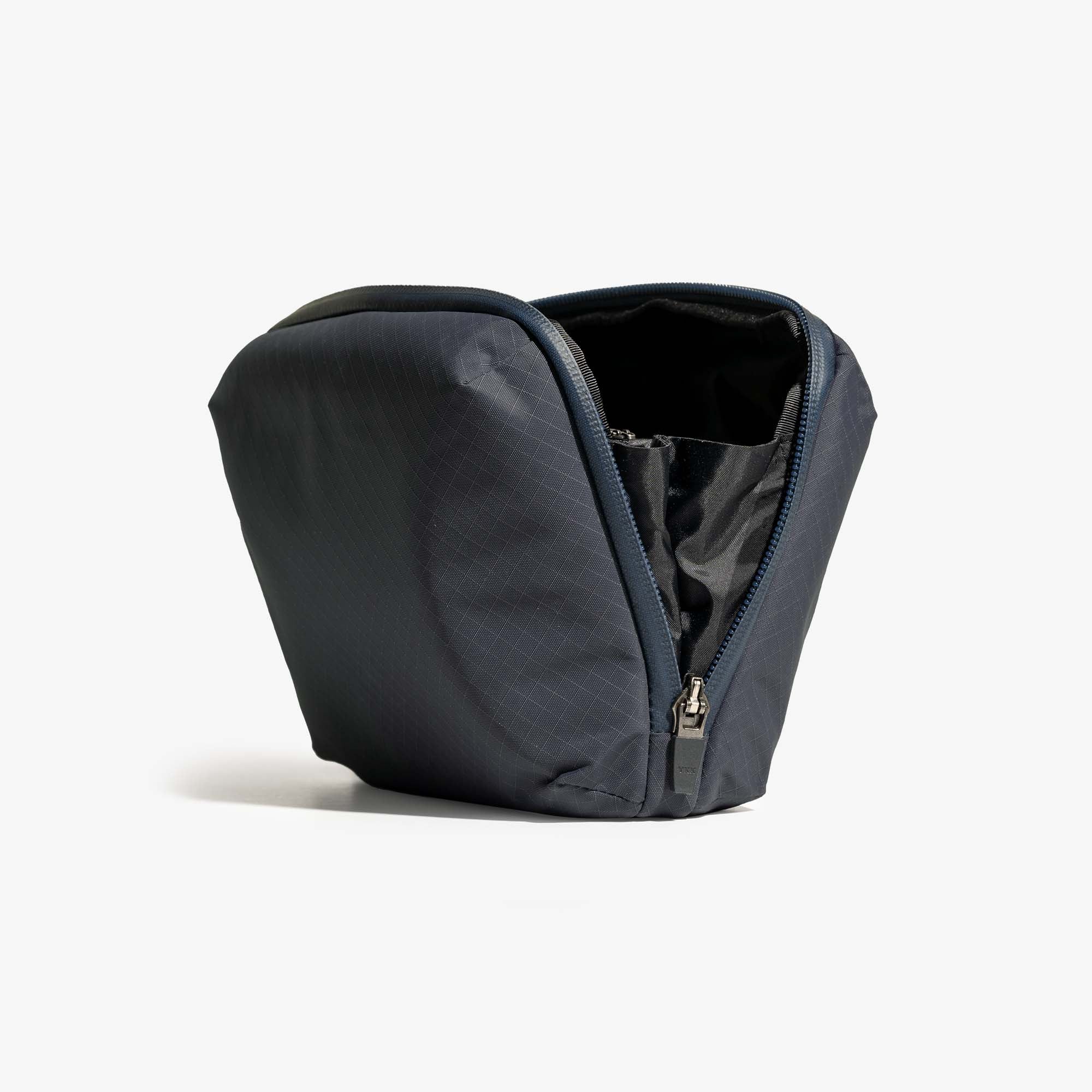 Global Tech Pouch | Travel Organizer – PIONEER