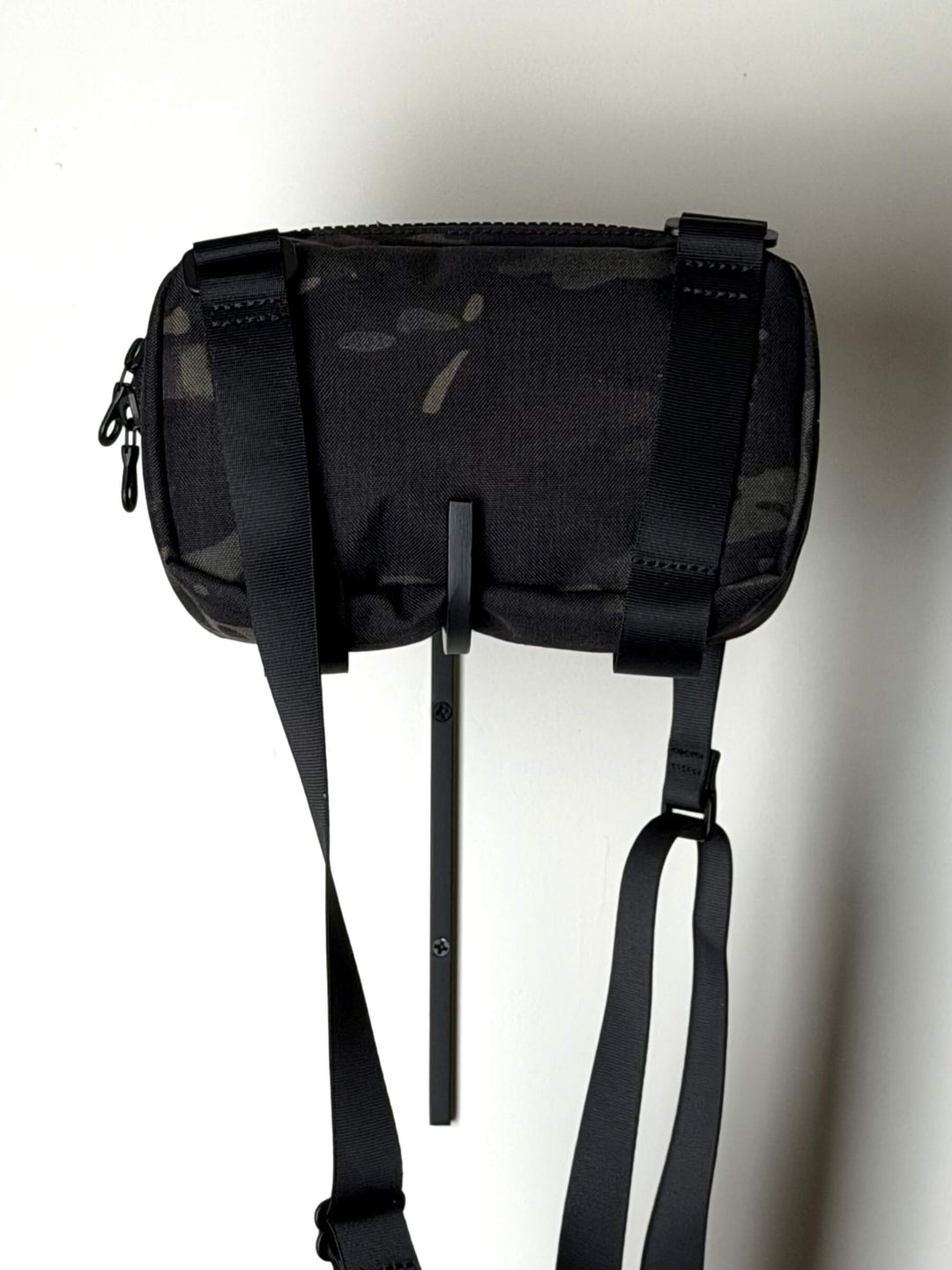 Safari Sling. Black 500D MULTICAM®