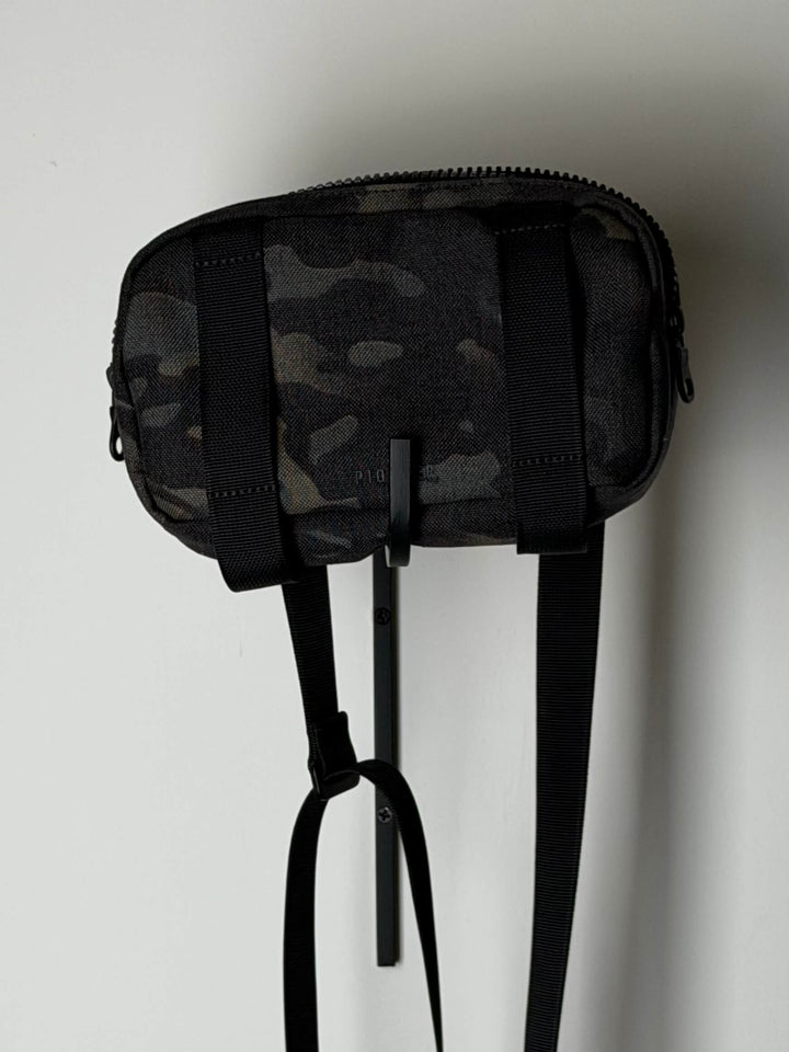 Safari Sling. 1000D Multicam Black.