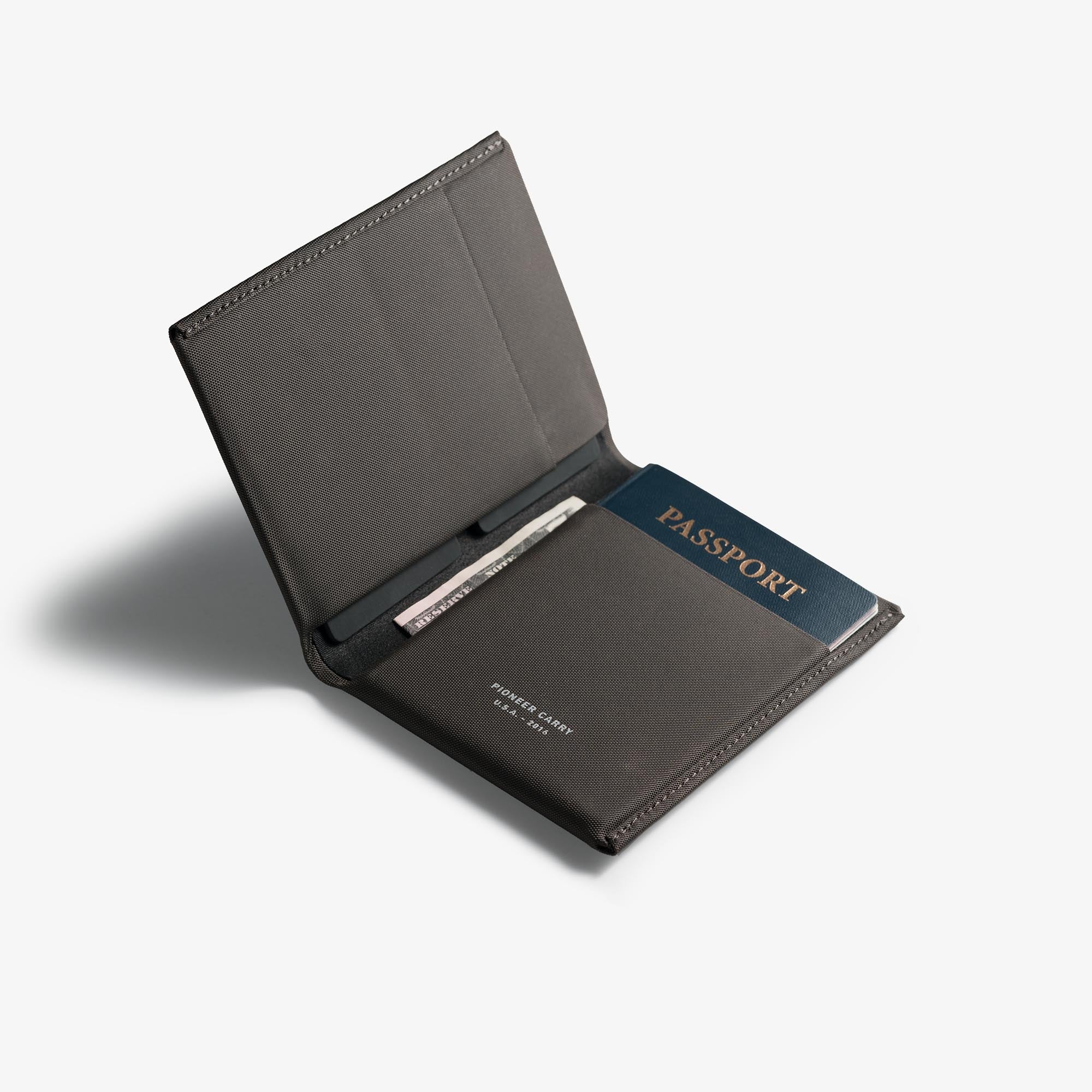 Buy FOLDING PASSPORT CASE for EUR 86.60 | BRIEFING