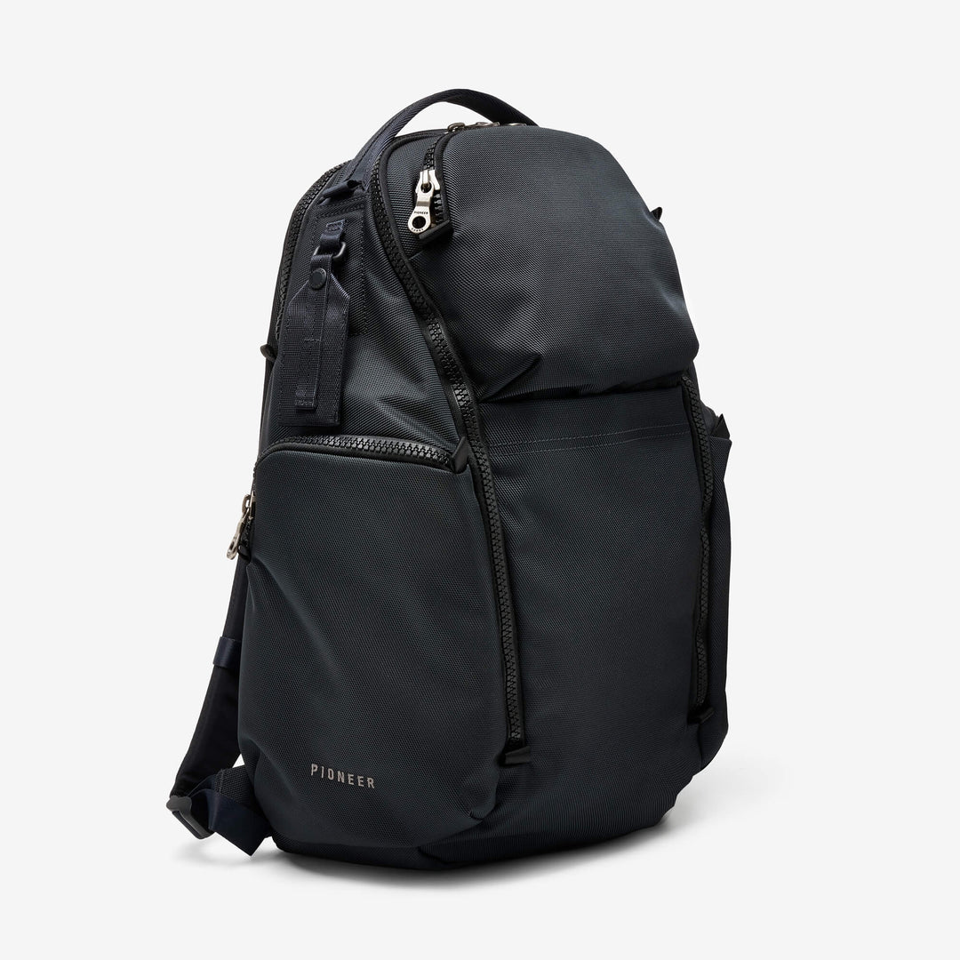 Threshold Pack Black