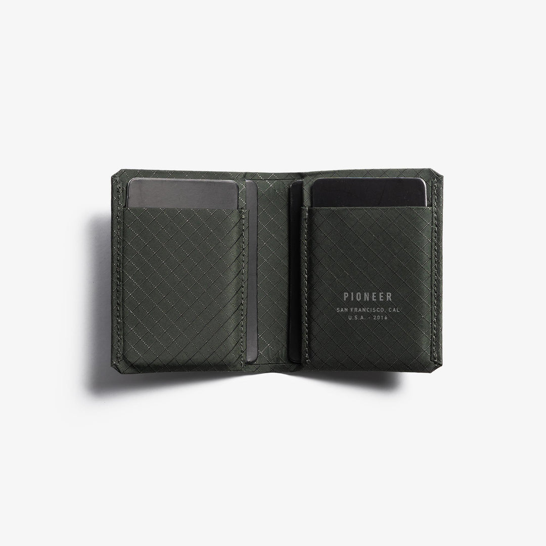 Matter Bifold - Pioneer Carry #color_forest-10xd